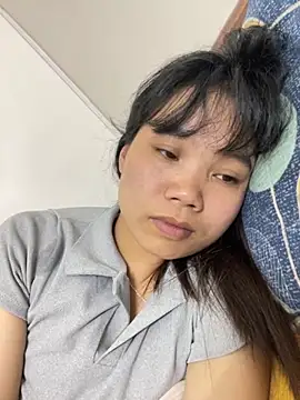 Snapshot of Ngoc-bbi chatting on 10/01/25, 10:32 Ngoc-bbi online show from 10/01/25, 10:32