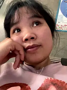 Snapshot of Ngoc-bbi chatting on 10/03/25, 02:41 Ngoc-bbi online show from 10/03/25, 02:41