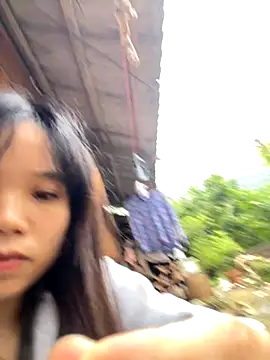Snapshot of Ngoc-bbi chatting on 10/21/25, 09:32 Ngoc-bbi online show from 10/21/25, 09:32