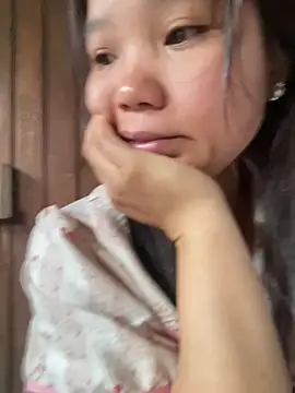 Snapshot of Ngoc-bbi chatting on 06/25/26, 12:54 Ngoc-bbi online show from 06/25/26, 12:54