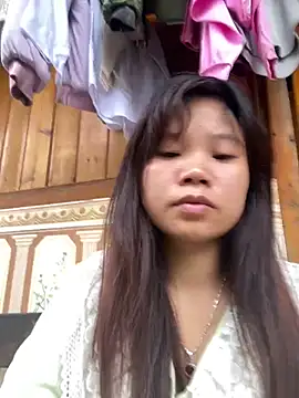 Snapshot of Ngoc-bbi chatting on 07/23/26, 12:24 Ngoc-bbi online show from 07/23/26, 12:24