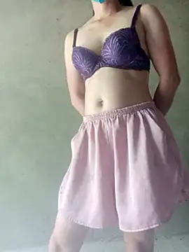 Snapshot of vera9986 chatting on 06/03/26, 04:04 vera9986 online show from 06/03/26, 04:04