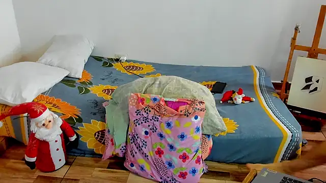 AliottTwink online show from 12/15/25, 10:03