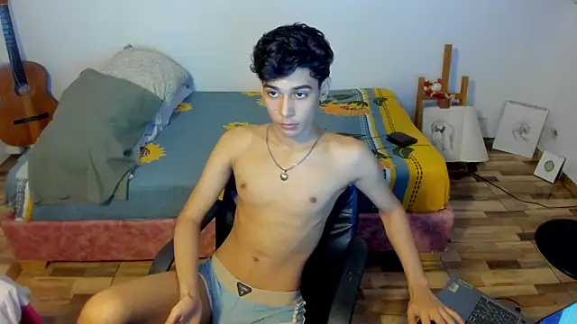 AliottTwink online show from 01/06/26, 04:16