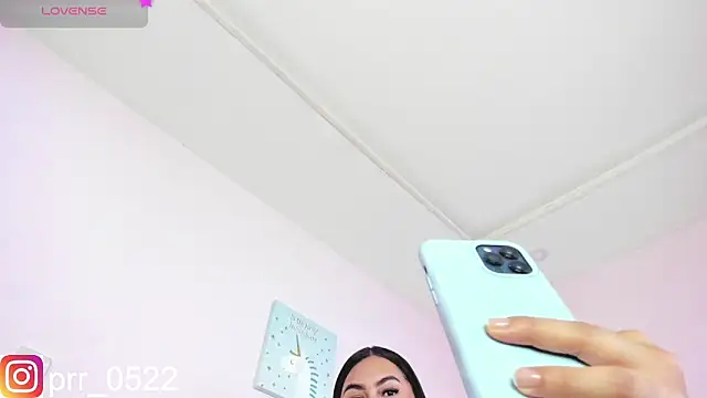 Snapshot of paula_cosio chatting on 10/29/25, 01:02 paula cosio online show from 10/29/25, 01:02