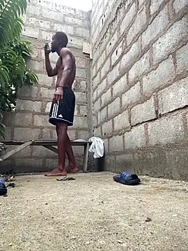 Makemecum634941 online show from 10/27/25, 08:29