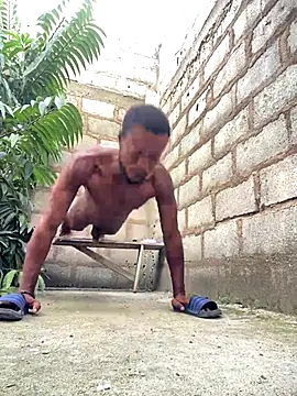 Makemecum634941 online show from 11/26/25, 08:59