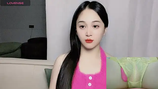 woaiqinqin online show from 11/12/25, 04:07