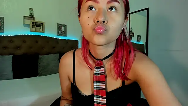 Snapshot of MAYASMITH__ chatting on 06/06/26, 06:29 MAYASMITH online show from 06/06/26, 06:29