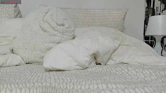 emmabee  online show from 09/08/25, 07:13