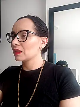 sarita star online show from 10/15/25, 04:51