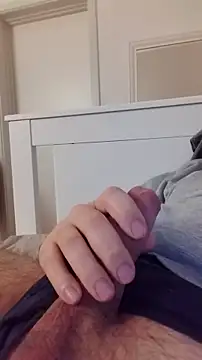 NewJoiner online show from 12/04/25, 06:27