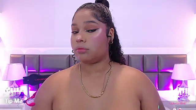 LennaEvans online show from 10/24/25, 11:17