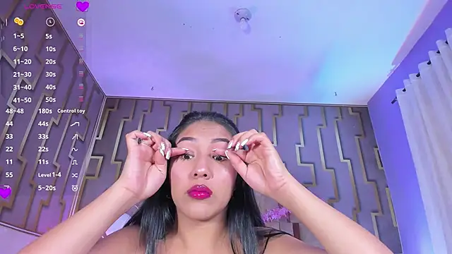 luna maisonn online show from 02/08/26, 04:38