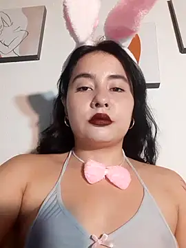 Yuli-27 online show from 10/31/25, 03:07