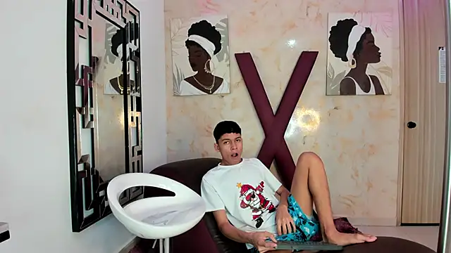 PRETTY FEM online show from 03/31/26, 01:29