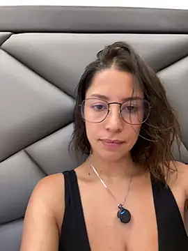 luvely online show from 04/12/26, 10:48