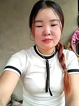 lylylove online show from 05/06/26, 04:41