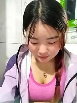 lylylove online show from 05/09/26, 05:23