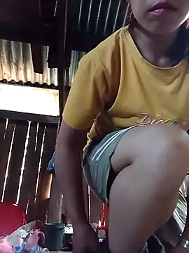 Ngocmi909 online show from 03/02/26, 04:36