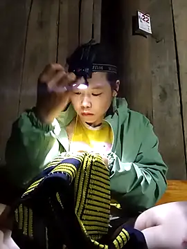 Ngocmi909 online show from 03/15/26, 01:39