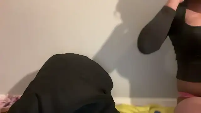 iamvalerixxx online show from 09/17/25, 06:09