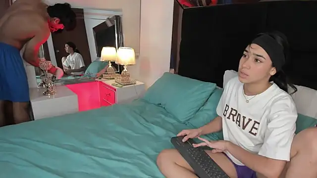 Kylie Patrick online show from 09/12/25, 01:06