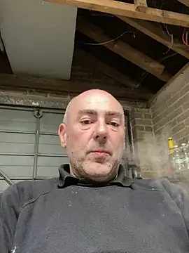 Snapshot of Richmcgee chatting on 03/10/26, 08:14 Richmcgee online show from 03/10/26, 08:14