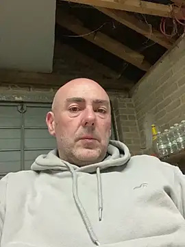 Snapshot of Richmcgee chatting on 03/17/26, 08:23 Richmcgee online show from 03/17/26, 08:23
