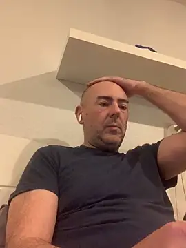 Snapshot of Richmcgee chatting on 04/17/26, 07:50 Richmcgee online show from 04/17/26, 07:50