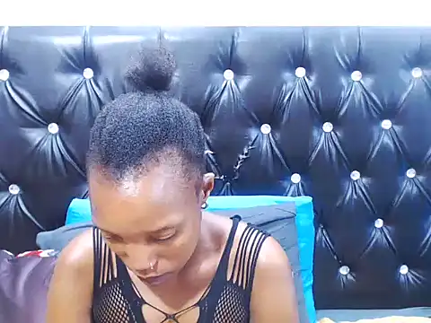 Snapshot of AppleAss02 chatting on 01/13/26, 04:45 AppleAss02 online show from 01/13/26, 04:45