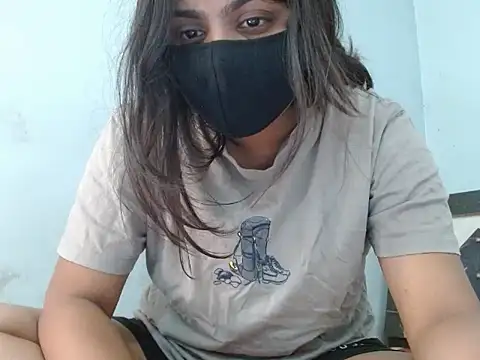 Snapshot of Vaani_Singha chatting on 10/26/25, 08:42 Vaani Singha online show from 10/26/25, 08:42