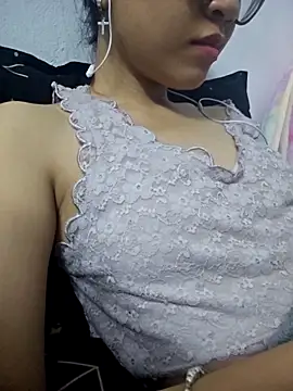 Snapshot of _Thaotam_ chatting on 10/10/25, 11:09 Thaotam online show from 10/10/25, 11:09