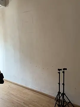 xiiuuff18 online show from 04/19/26, 12:22