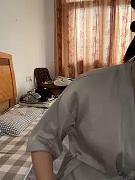 xiiuuff18 online show from 05/22/26, 05:03