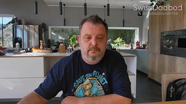 Snapshot of SwissDadbod chatting on 09/15/25, 07:52 SwissDadbod online show from 09/15/25, 07:52