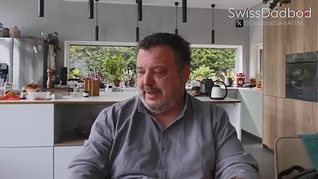 Snapshot of SwissDadbod chatting on 10/05/25, 10:24 SwissDadbod online show from 10/05/25, 10:24