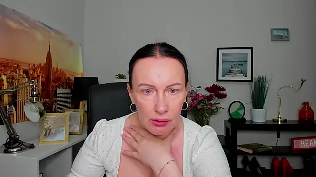 Velvet Jasmine online show from 09/11/25, 05:29