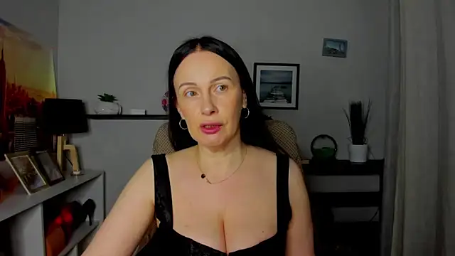 Velvet Jasmine online show from 10/24/25, 05:26