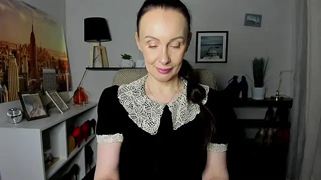 Velvet Jasmine online show from 02/12/26, 06:30