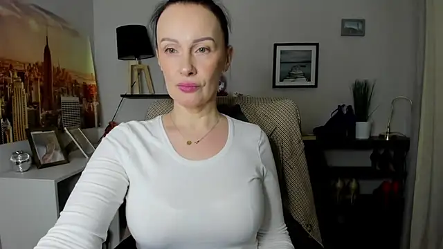 Velvet Jasmine online show from 02/25/26, 06:23