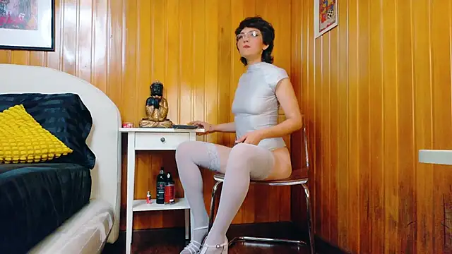 Zafiro Gem  online show from 10/20/25, 09:15