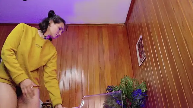 Zafiro Gem  online show from 02/08/26, 09:23