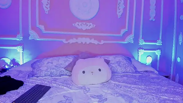 aitana johns online show from 11/13/25, 12:15