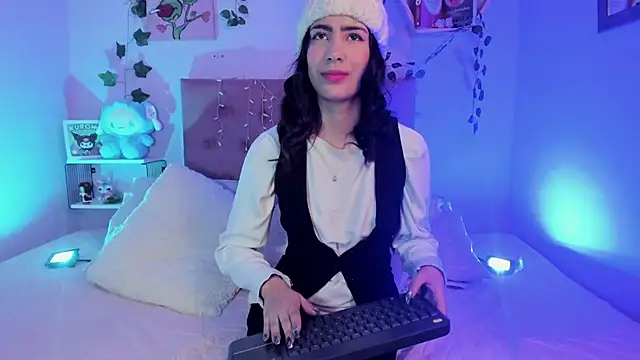 aitana johns online show from 11/17/25, 12:11