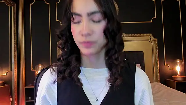 aitana johns online show from 11/28/25, 12:19