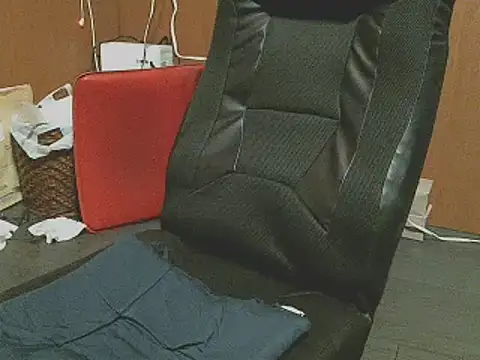 Snapshot of sinjikun4 chatting on 10/26/25, 01:28 sinjikun4 online show from 10/26/25, 01:28