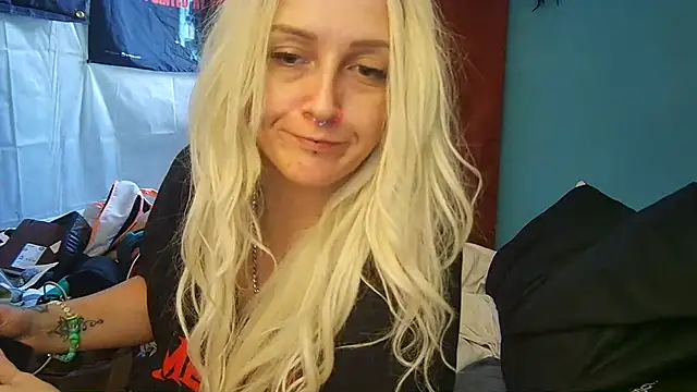 Snapshot of cutiekayls chatting on 08/03/26, 12:53 cutiekayls online show from 08/03/26, 12:53