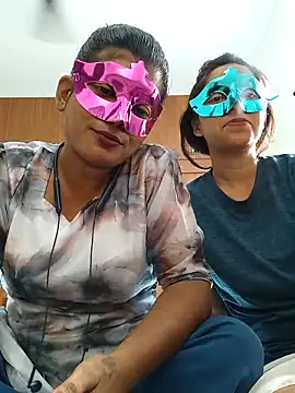 your chandni04 online show from 09/20/25, 10:27