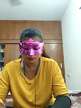 your chandni04 online show from 10/08/25, 08:12